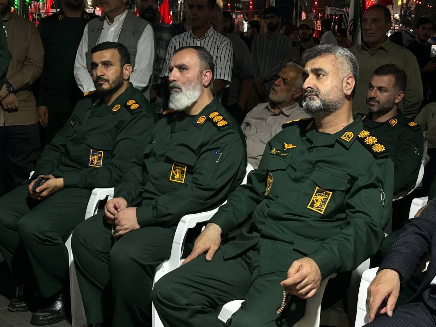 نمایشگاه «اسوه بسیج» در میدان شهدای ذهاب رشت افتتاح شد نمایشگاه «اسوه بسیج» در میدان شهدای ذهاب رشت افتتاح شد