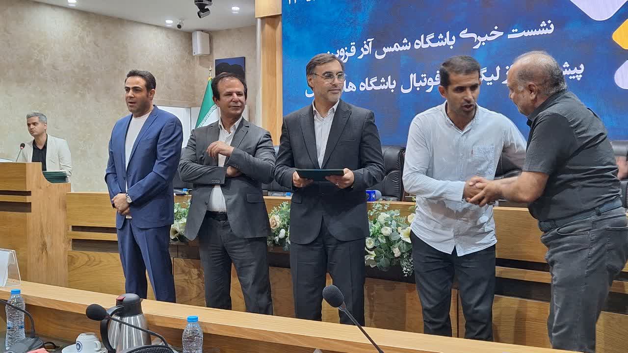 شمس‌آذر در مسیر جوان‌گرایی است/ ستاره‌های آینده را از آکادمی می‌سازیم