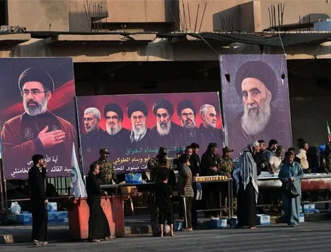 هواپیمای حامل پیکر رهبر شهید در نجف به زمین نشست