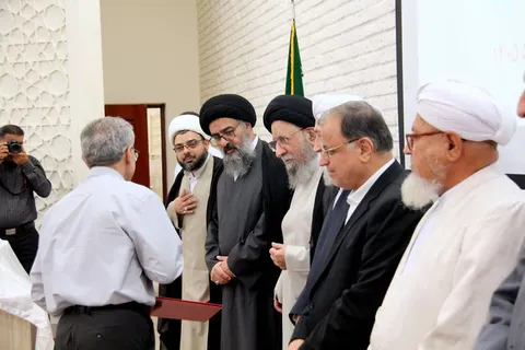 رونمایی از مجموعه ۹ جلدی «ظهر آدینه»؛ میراث مکتوب نماز جمعه و منبعی برای پژوهش در تاریخ معاصر