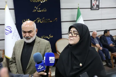 حضور میدانی سخنگوی دولت در اهواز / مهاجرانی: دولت قدردان صبر و مقاومت مردم خوزستان است