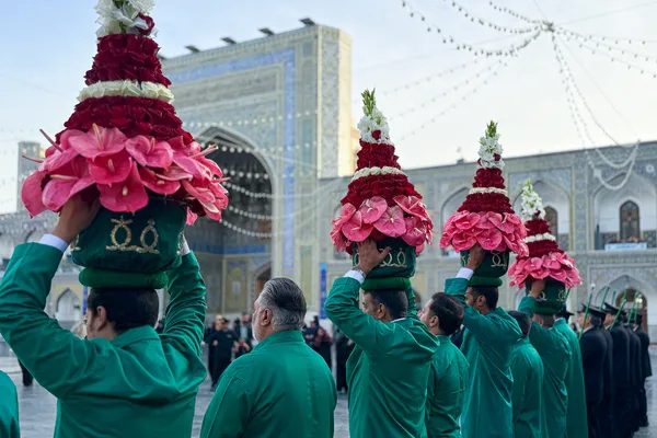 آیین تعویض شیفت خدام حرم مطهر رضوی
