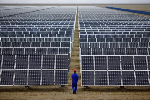 Iran plans 5,000-MW solar plant in Isfahan, aiming for world’s largest