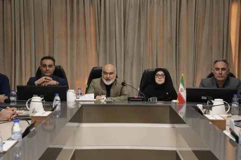 استاندار خوزستان: کار جهادی و پرهیز از حاشیه‌سازی رمز عبور از مشکل ها است