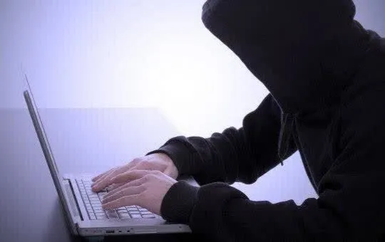 از پرداخت بیعانه در خرید‌ از سایت دیوار خودداری کنید