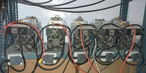 ۳۳ ماینر غیرمجاز در جم عسلویه و دشتستان شناسایی و ضبط شد