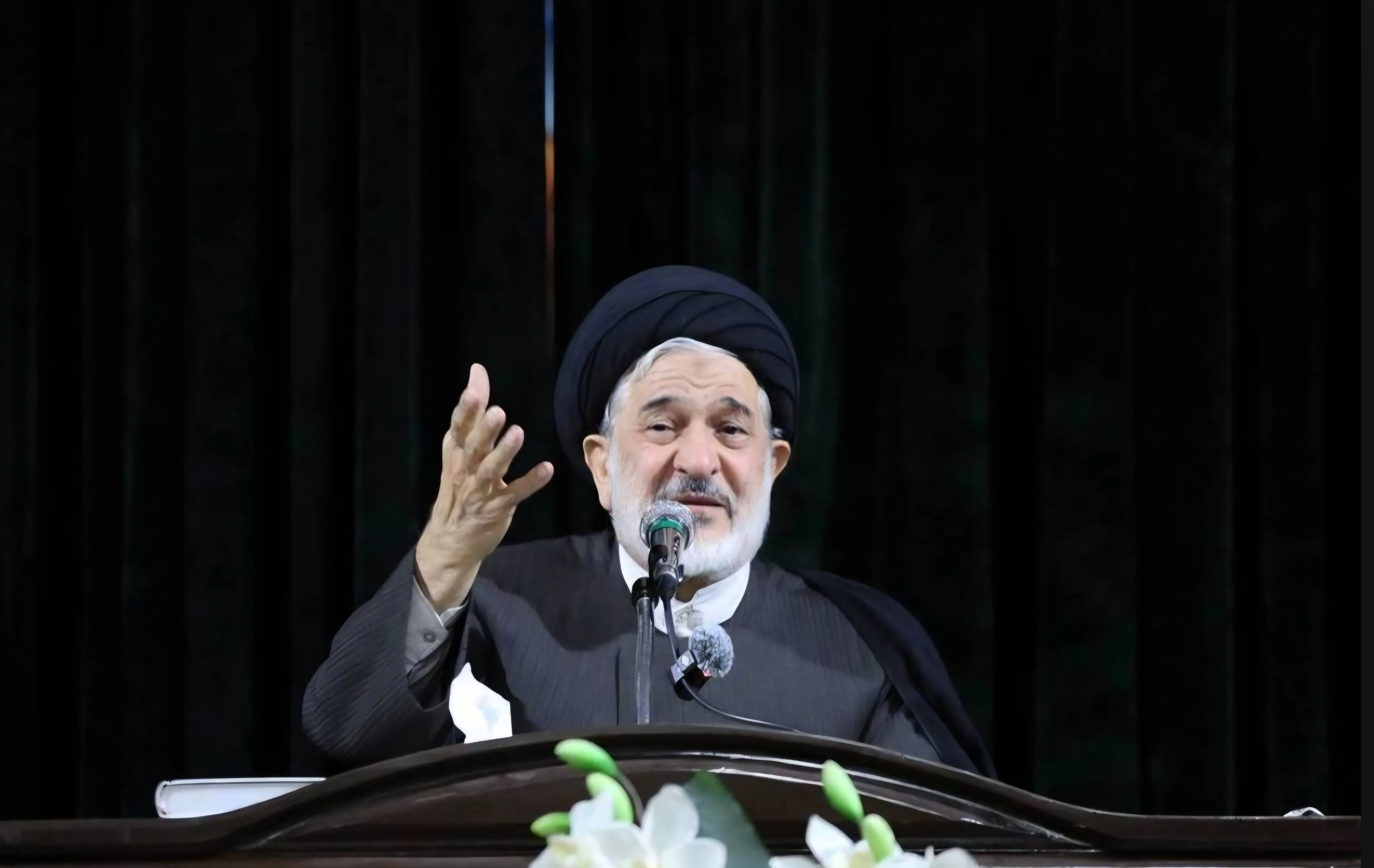 امروز روز دفاع از ایران، وحدت و همبستگی ملی است