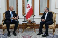 عراقچی: ایران در دفاع از حاکمیت ملی و تمامیت ارضی خود درنگ نمی‌کند
