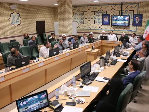 بررسی مسائل اقتصادی و فرهنگی کشور در مجمع نمایندگان ملت مبعوث در قم