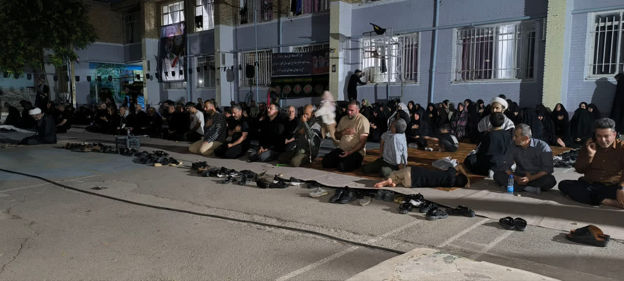 اسکان بیش از ۱۳۰۰ زائر قزوین در موکب مشهد اسکان بیش از ۱۳۰۰ زائر قزوین در موکب مشهد