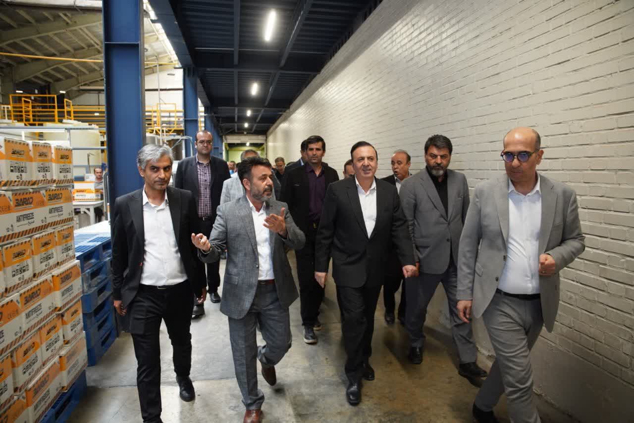 استاندار قزوین از یک ئواحد تولید قطعات خودرو بازدید کرد
