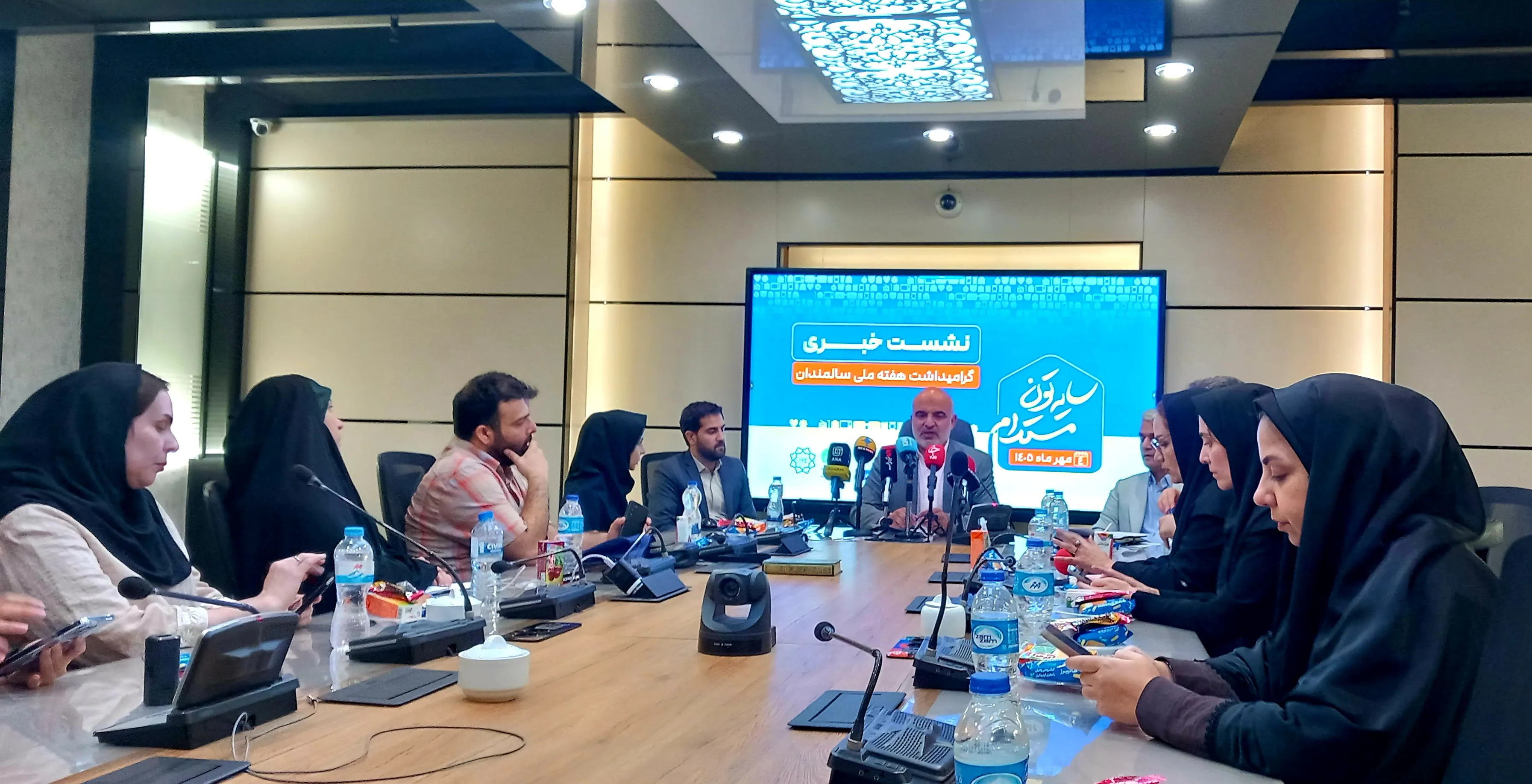 در سال ۱۴۳۰ یک‌سوم جمعیت ایران سالمند خواهند بود/ تجربه سالمندان به مدارس می‌رود