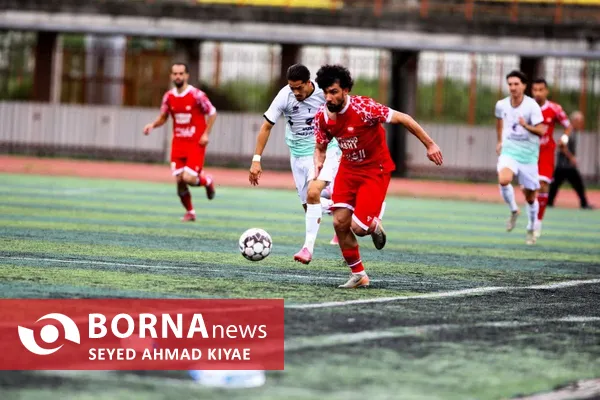 دیدار تیم های سپیدرود رشت و ذوب آهن ب اصفهان 