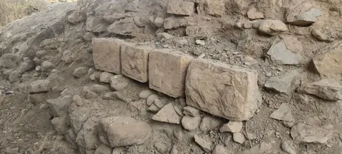 نمایان شدن بقایای یک پل تاریخی در بروجرد