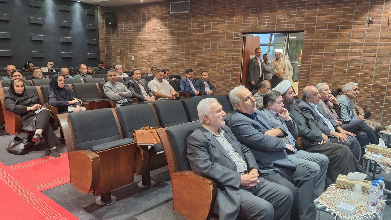 در ماهنامه تخصصی« پیام صنعت» ضمن تقویت ارتباط صنعت با دانشگاه چالش های تولید با نگاه تحلیلی منعکس می شود