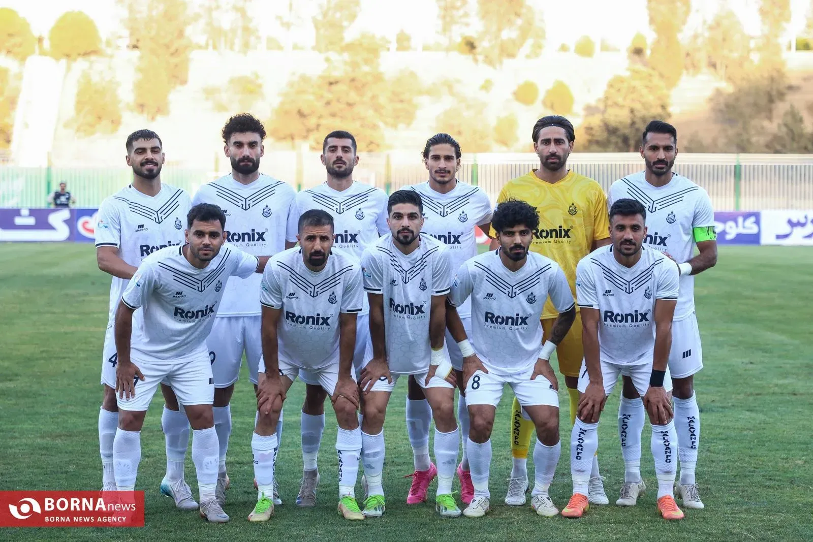 ملوان ۱۴۰۴؛ اسیر حواشی بیرون زمین