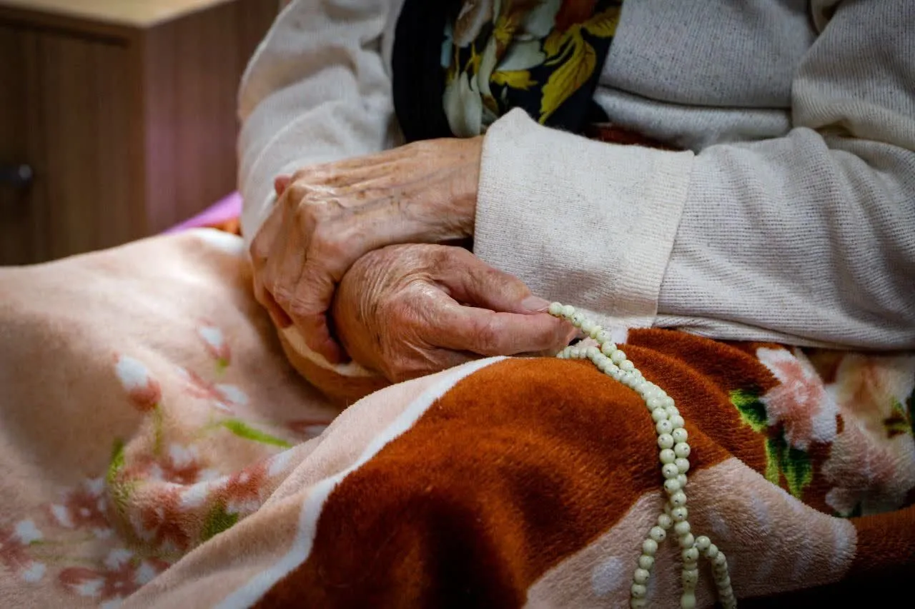 شناسایی و حمایت از سالمندان تنهازیست شهر تهران در زمان جنگ