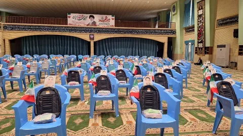 توزیع ۷۲۰۰ بسته لوازم‌التحریر میان دانش‌آموزان کم‌برخوردار آذربایجان‌غربی