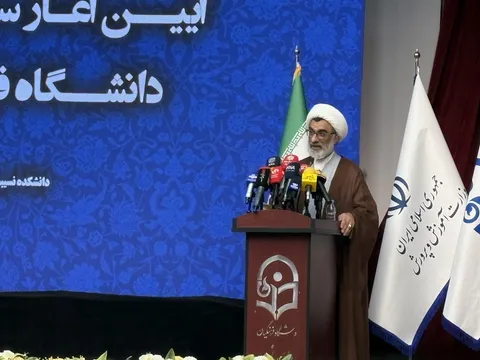 معلمان باید فناوری‌های نوین و هوش مصنوعی را بشناسند