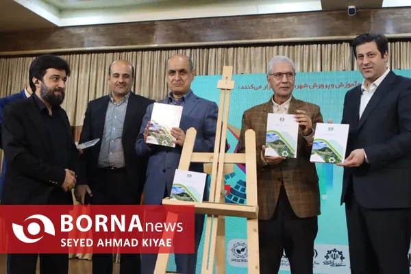 نخستین پارلمان شهری نوجوانان در لاهیجان