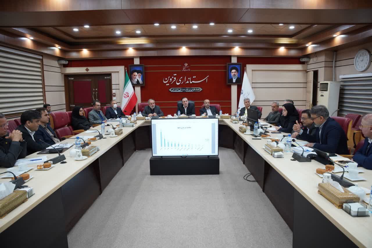منابع بانکی باید در خدمت تولید، اشتغال و رونق اقتصادی استان باشد منابع بانکی باید در خدمت تولید، اشتغال و رونق اقتصادی استان باشد