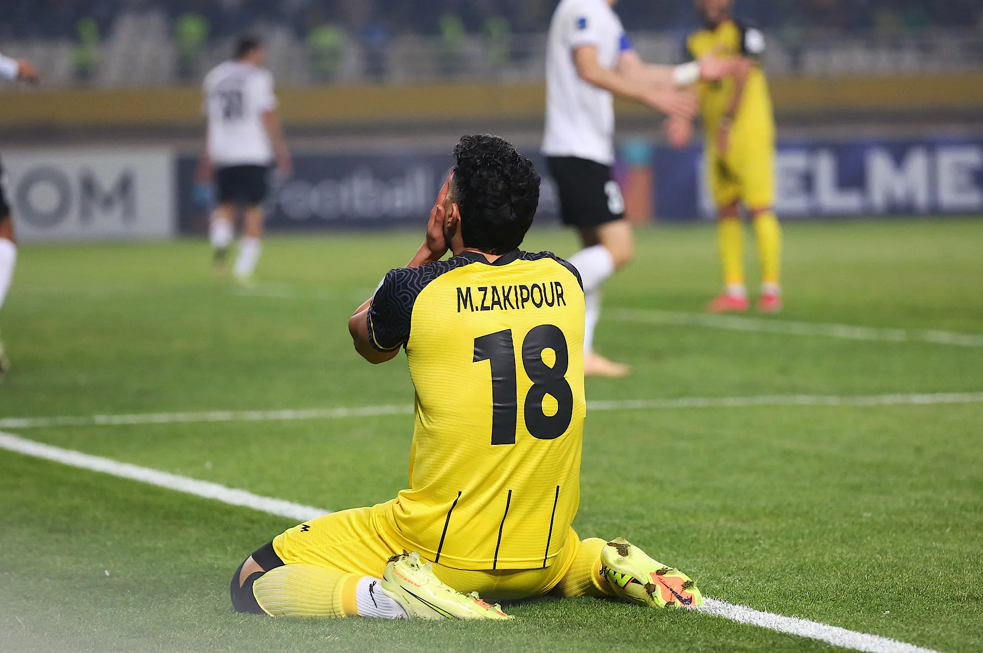 سرنوشت مبهم لیگ و معادله پیچیده انتخاب قهرمان