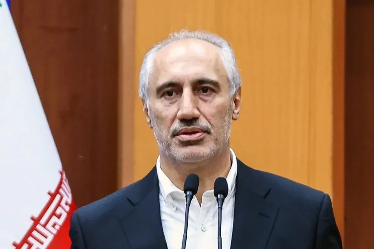 تصمیم‌گیری درباره افزایش حقوق‌ها در آذرماه / مجلس چراغ سبز نشان داد