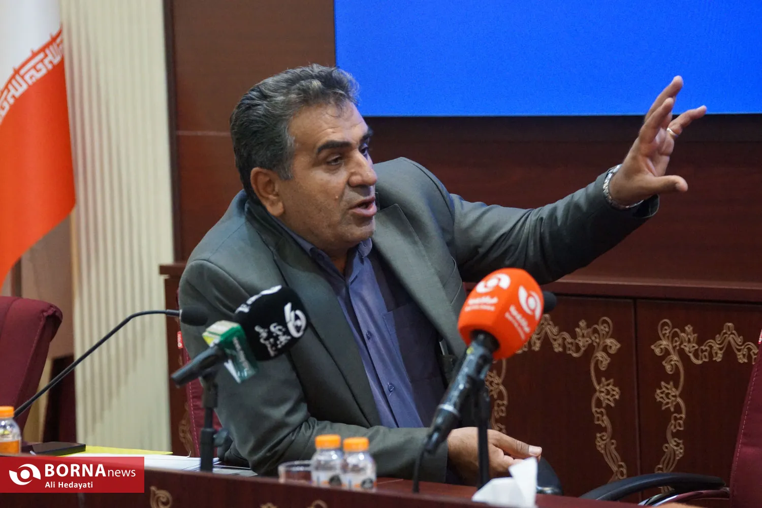 نشست هم‌اندیشی و سیاستگذاری مجلس مشورتی جوانان