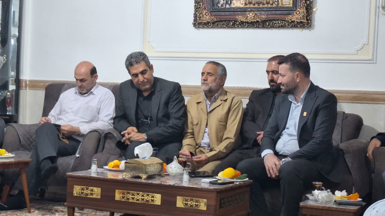 مطالبات مردم ناحیه منفصل شهری ناصرآباد در یک نشست صمیمی روی میز مدیران شهری قزوین قرار گرفت مطالبات مردم ناحیه منفصل شهری ناصرآباد در یک نشست صمیمی روی میز مدیران شهری قزوین قرار گرفت