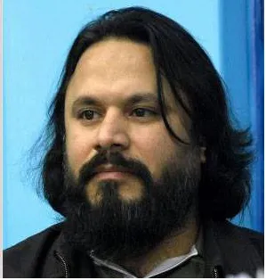 کوروش زارعی: هنرمندان با زبان هنر حماسه‌ای نو برای انقلاب بیافرینند