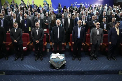 دیدار صمیمی بازنشستگان با رئیس جمهور