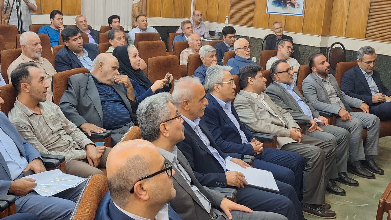 رئیس اتحادیه دامداران قزوین: تشکل‌های دام و طیور آماده تأمین نهاده و پشتیبانی از بازار هستند