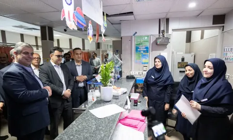 تجلیل استاندار مرکزی از پرستاران و کادر درمان بیمارستان امیرکبیر اراک