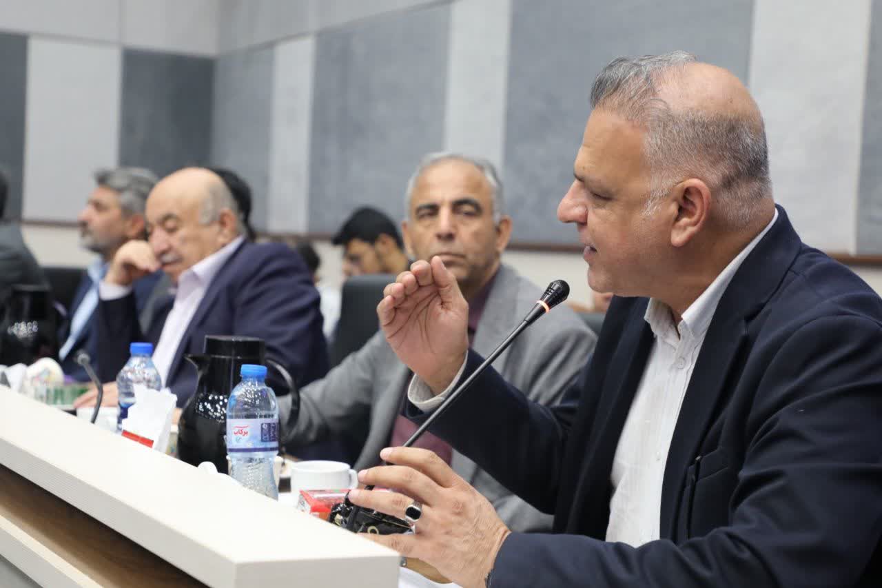 استاندار: خوزستان با ۱۵.۳ درصد تولید ناخالص ملی و جذب ۶.۳ میلیارد دلار سرمایه‌گذاری خارجی از ابتدای دولت وفاق ملی پیشران اقتصادی کشور است / ضرورت افزایش سهم تسهیلات و رفع محدودیت‌های بانکی برای جهش اقتصادی استان