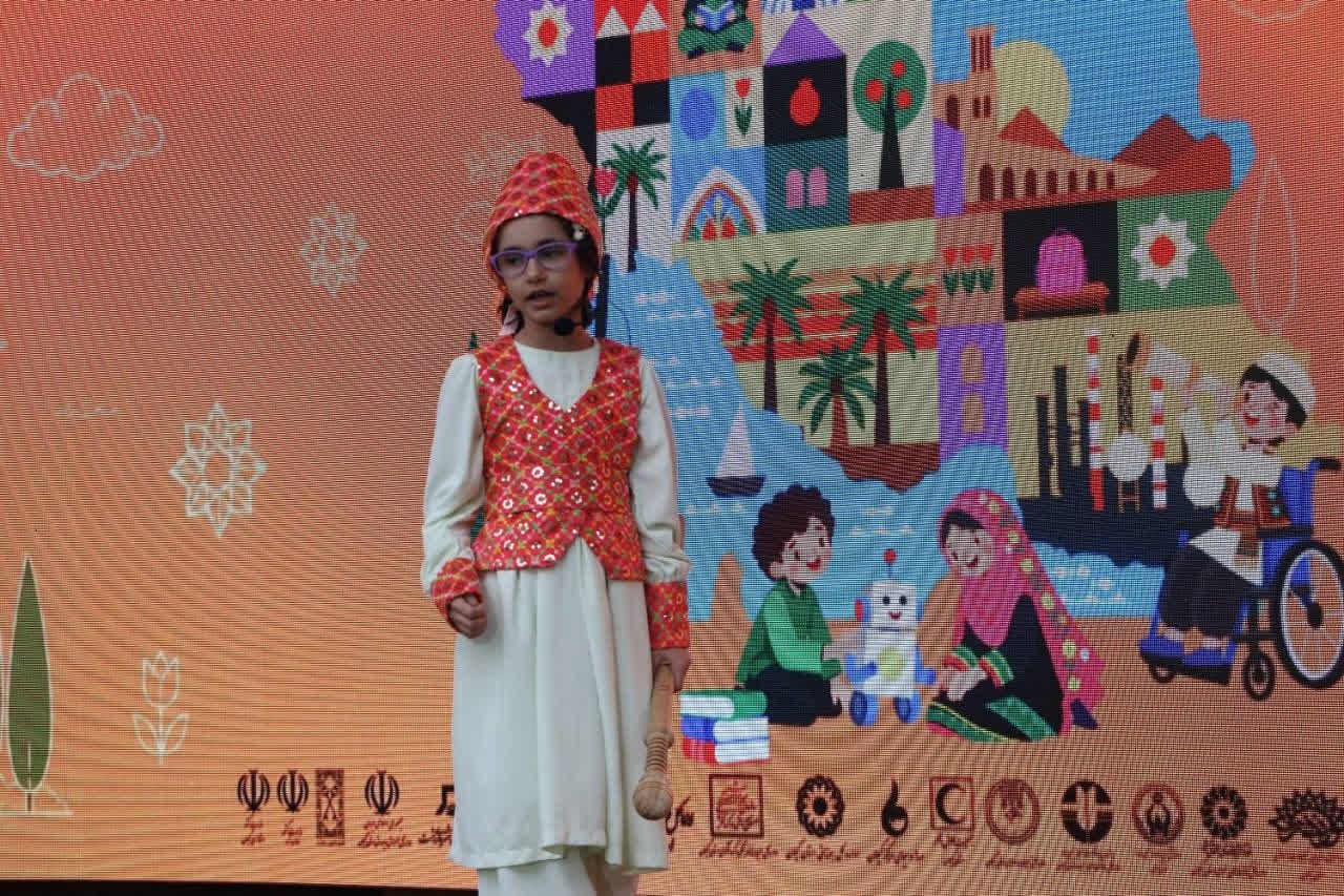 هم‌زمان با روز جهانی کودک؛ جشن «لبخند کودکان، رویش ایران» در رشت برگزار شد