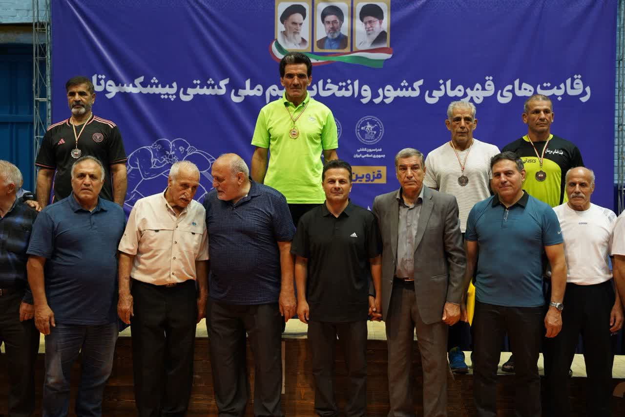 مسابقات پیشکسوتان، جشن رفاقت و زنده نگه داشتن خاطرات کشتی است/ باشگاه بهترین پناهگاه جوانان است