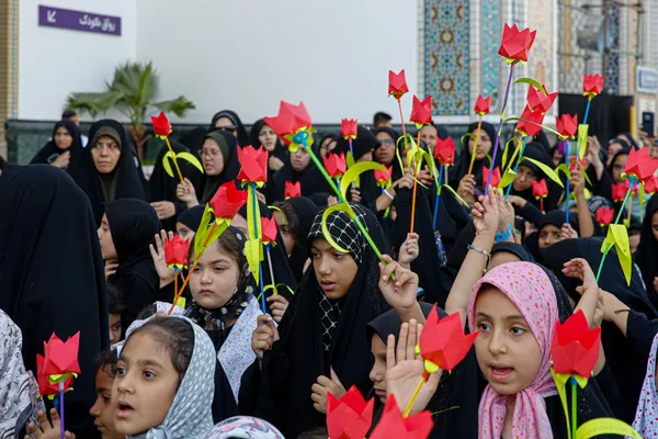  عزاداری هیئت کودکان در حرم مطهر امام هشتم(ع)