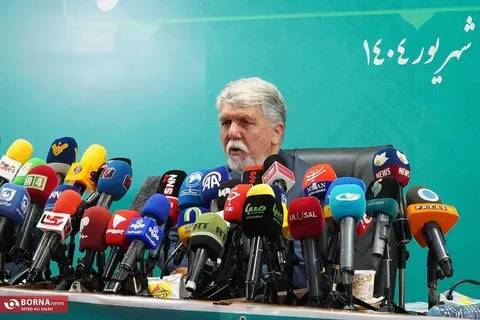 پیام وزیر فرهنگ در سوگ رهبر شهید: پرچمدار استقلال ایران به یادمان باش