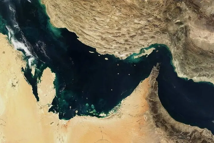 Iran, Oman hold talks on Hormuz Strait, discuss sovereign rights over strategic waterway
