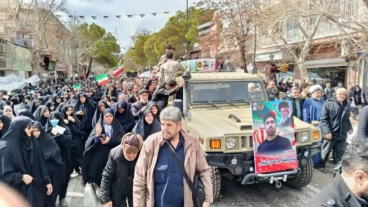 مراسم تشییع پیکر هشت شهید قزوینی تا دقایقی دیگر
