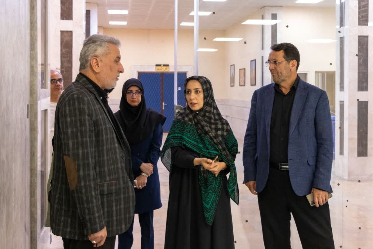 فاز سوم بهسازی کتابخانه مرکزی امام خمینی (ره) قزوین به بهرهبرداری رسید فاز سوم بهسازی کتابخانه مرکزی امام خمینی (ره) قزوین به بهرهبرداری رسید