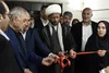«سرزمین خورشید» نمایشگاهی از عکس فیلم‌های احمدرضا درویش افتتاح شد
