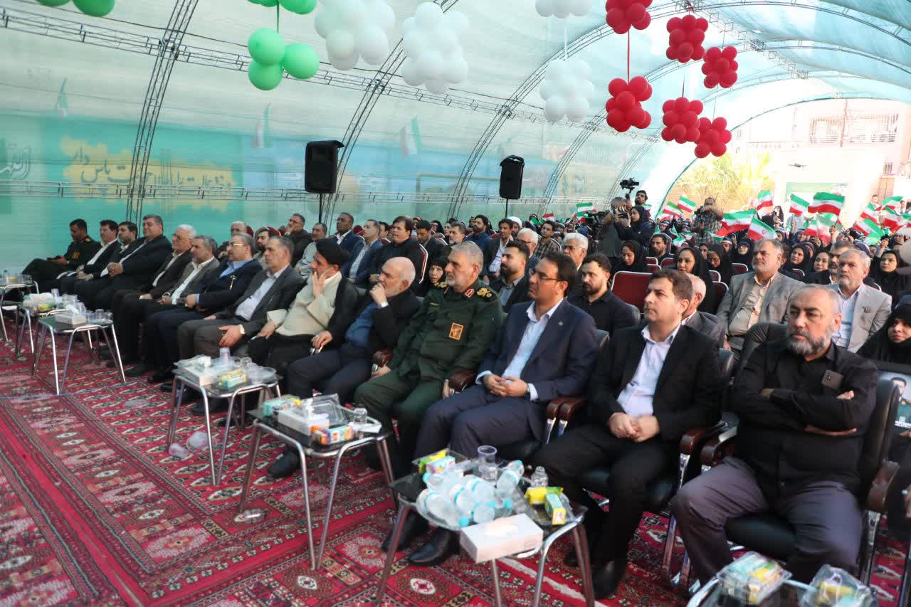 زنگ آغازین مهر در خوزستان توسط استاندار نواخته شد / موالی زاده: دانشآموزان خوزستان باید برای ساخت آینده استان آماده شوند زنگ آغازین مهر در خوزستان توسط استاندار نواخته شد / موالی زاده: دانشآموزان خوزستان باید برای ساخت آینده استان آماده شوند