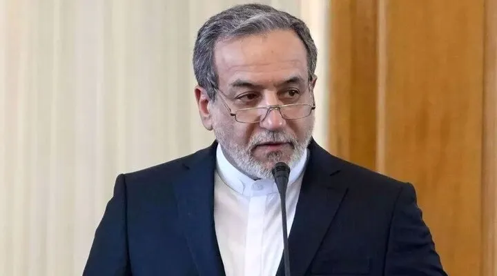 Araghchi stresses right of self-defense against aggressors