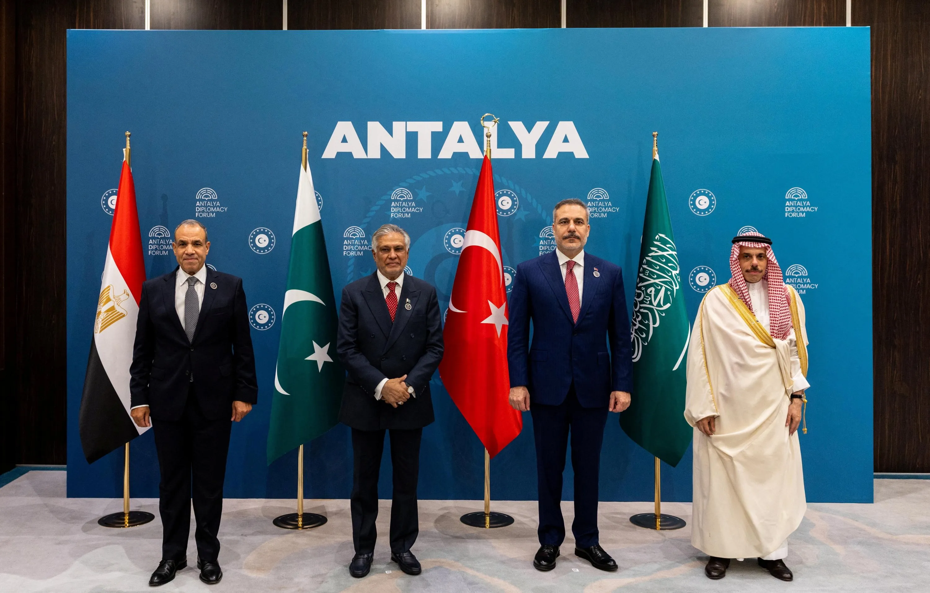 Turkish and Pakistani Foreign Ministers Discuss Iran-U.S. Negotiations
