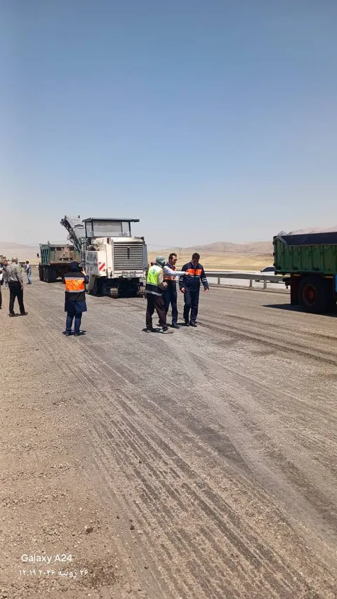 بازدید معاون هماهنگی امور عمرانی استاندار آذربایجان شرقی از پروژه بهسازی آزادراه تبریز- زنجان