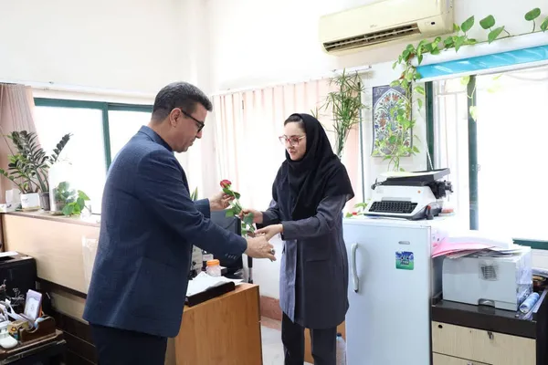 تقدیر مدیرکل ورزش و جوانان خراسان رضوی از کارکنان به مناسبت روز کارمند