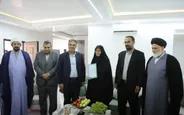 استاندار مرکزی با خانواده شهید «محمد تجلی» در کمیجان دیدار کرد
