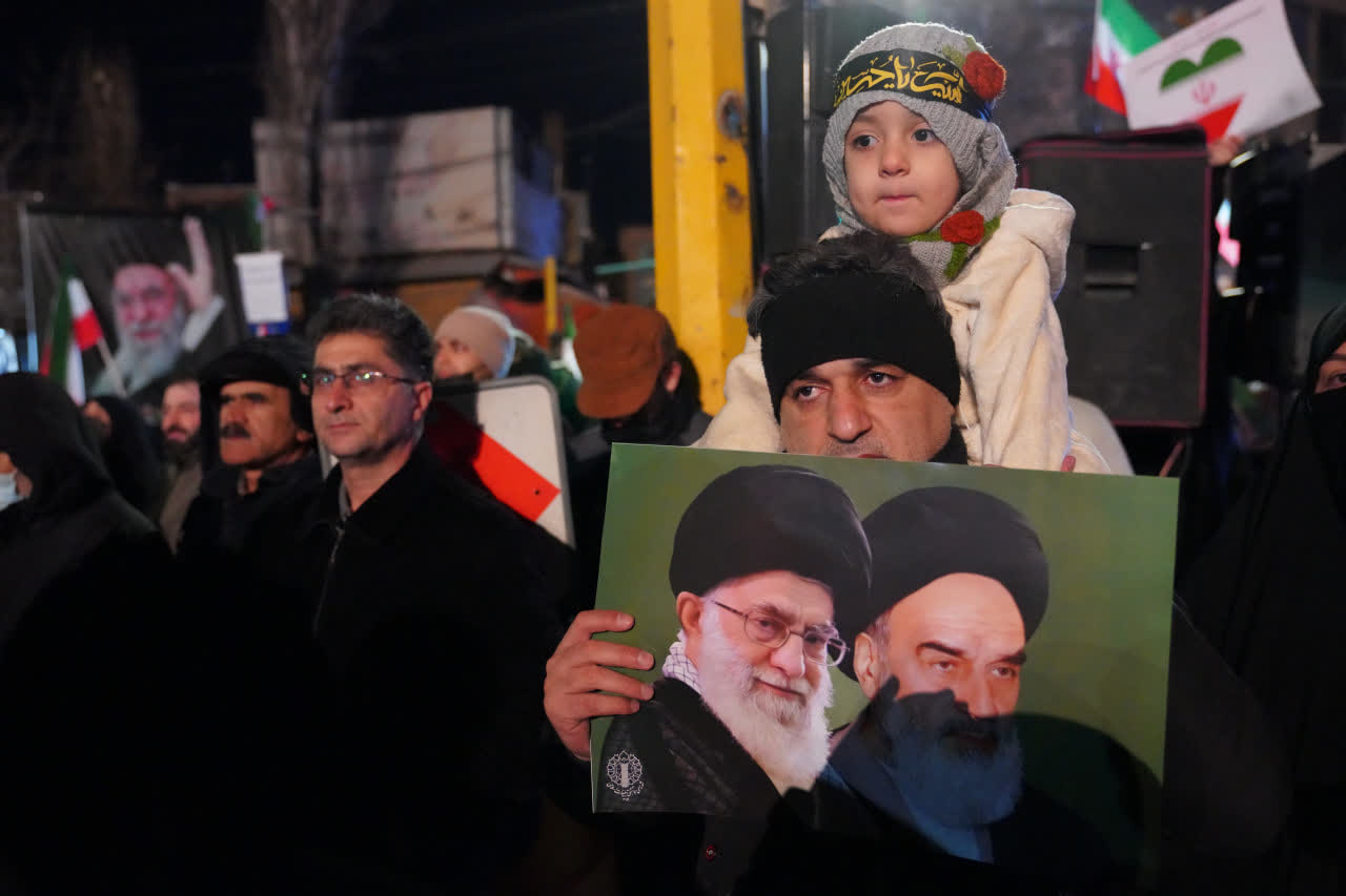 تجمع و خروش مردم اردبیل در خونخواهی رهبر انقلاب