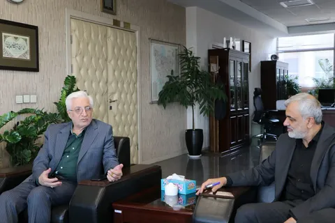 وعده وزیر راه روی میز مدیرعامل فرودگاه‌ها  /  استاندار خراسان شمالی احیای پروازهای بجنورد را ملی پیگیری کرد